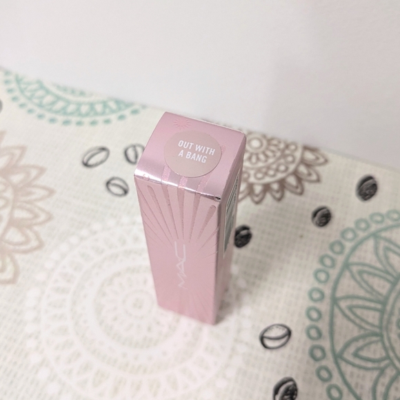 MAC Frosted Firework Lipstick - Out With A Bang - Picture 4 of 5